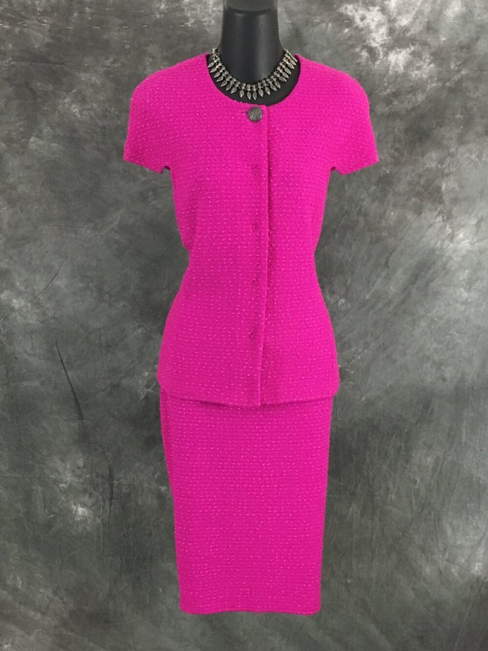 NWT NEW BEAUTIFUL St John knit pink jacket skirt suit size 4 6